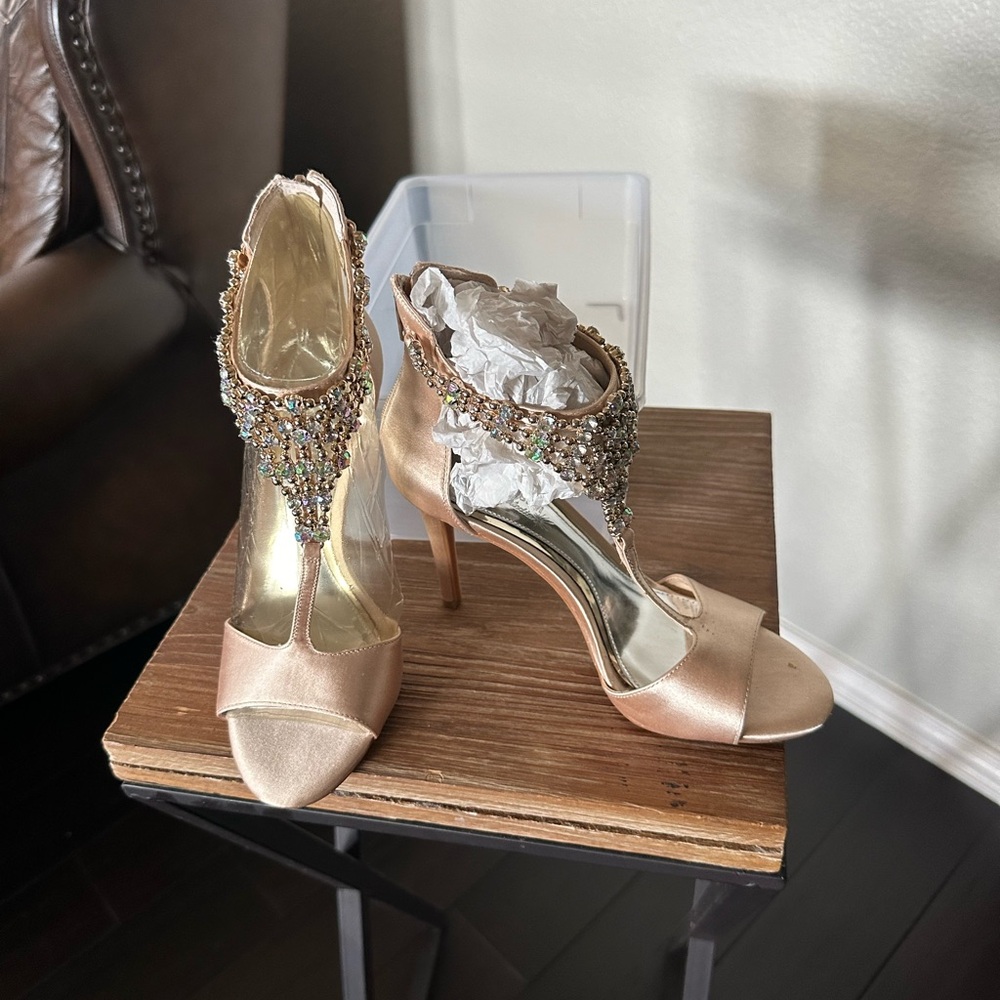 Gianni Bini Heels NEW